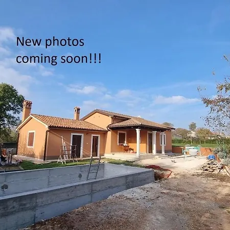 In Minj With Swimming Pool Villa Žminj