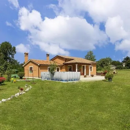 In Minj With Swimming Pool * Žminj